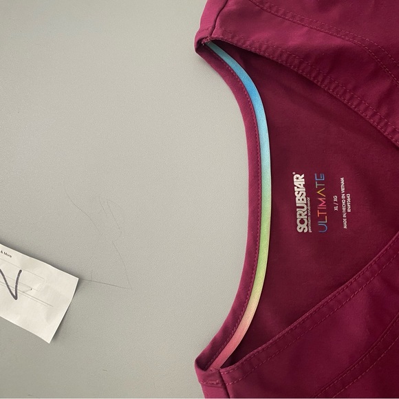 Scrub top - Picture 2 of 2